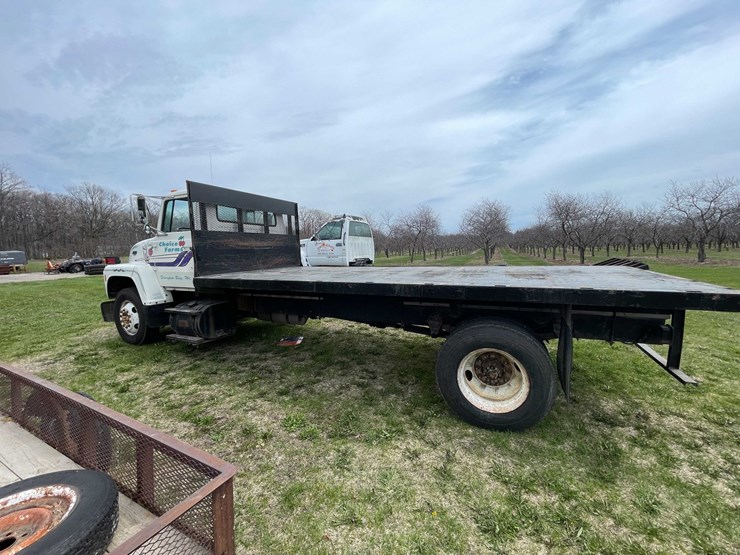 ford-l7000-image-8
