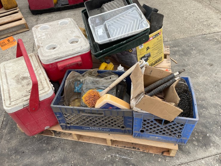 #6044-•-pallet-of-concrete-supplies-image-1