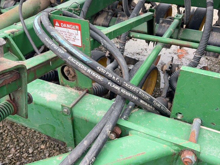 john-deere-750-image-17