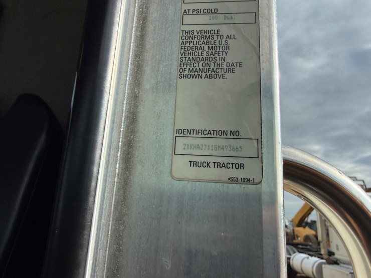 2016-kenworth-t370-image-13