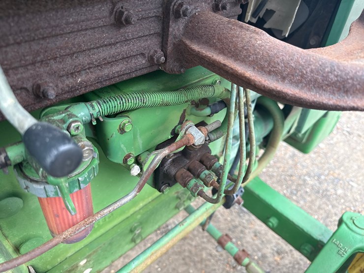 john-deere-850-image-12