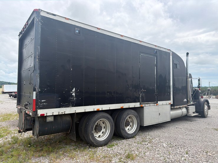 freightliner-fl112-image-4