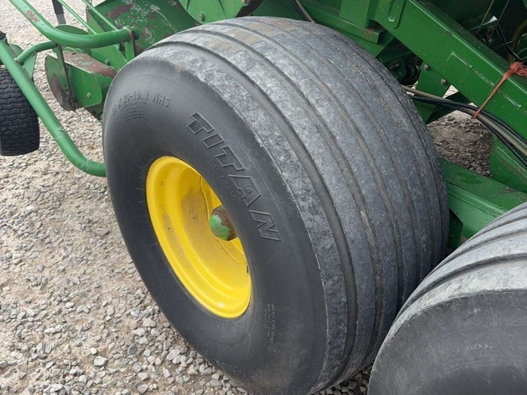 john-deere-100-image-17