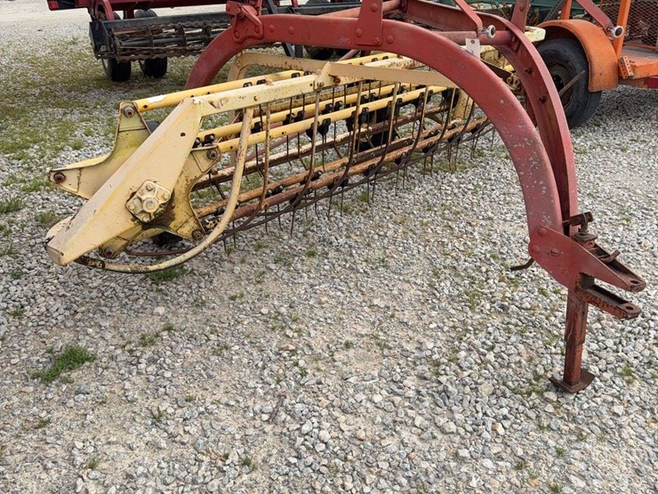 new-holland-258-image-2
