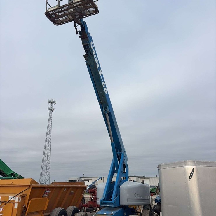 2004 GENIE S60