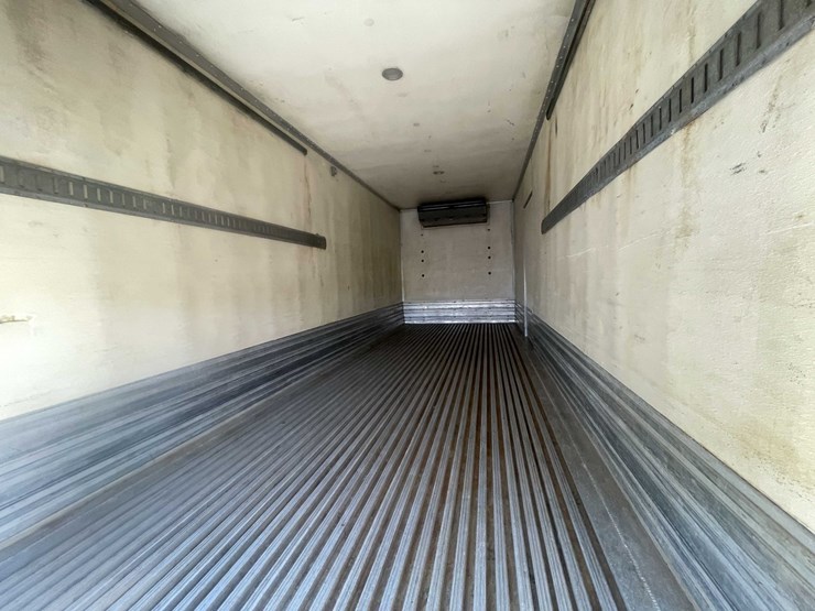 #4198-•-2005-sterling-box-truck-image-125