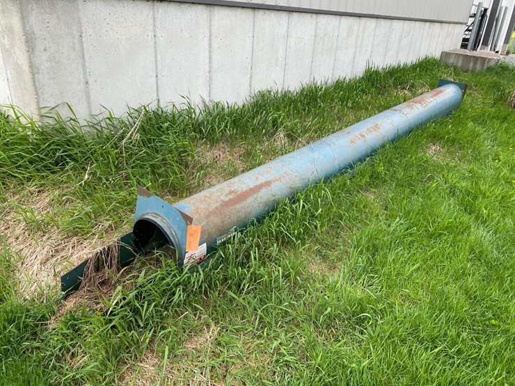 #3574-•-manure-auger-chute-image-1