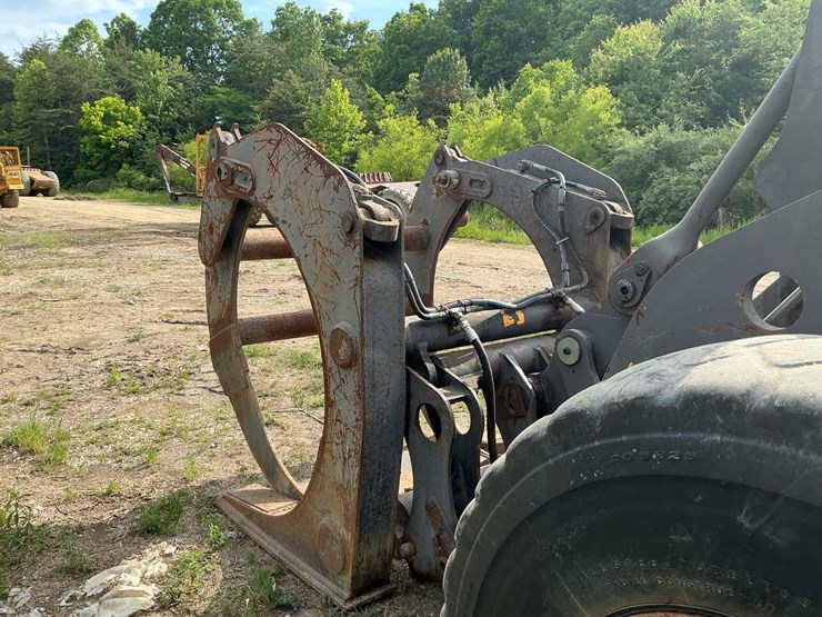 #119-•-volvo-log-grapple-forks-image-4