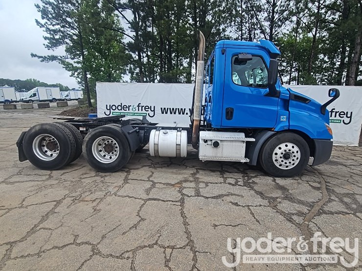2019-freightliner-cascadia-116-image-6