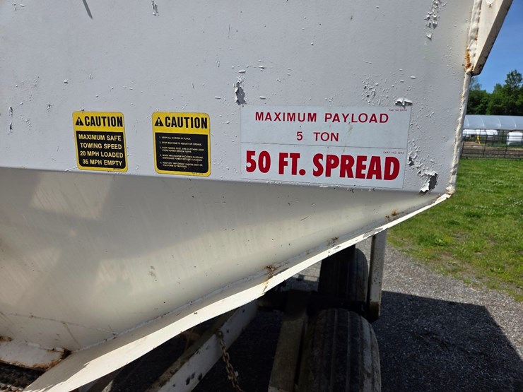 western-5-ton-dry-fertilizer-spreader-image-34