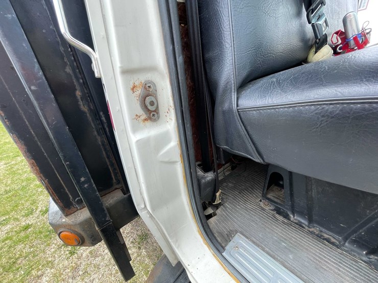 ford-l7000-image-64