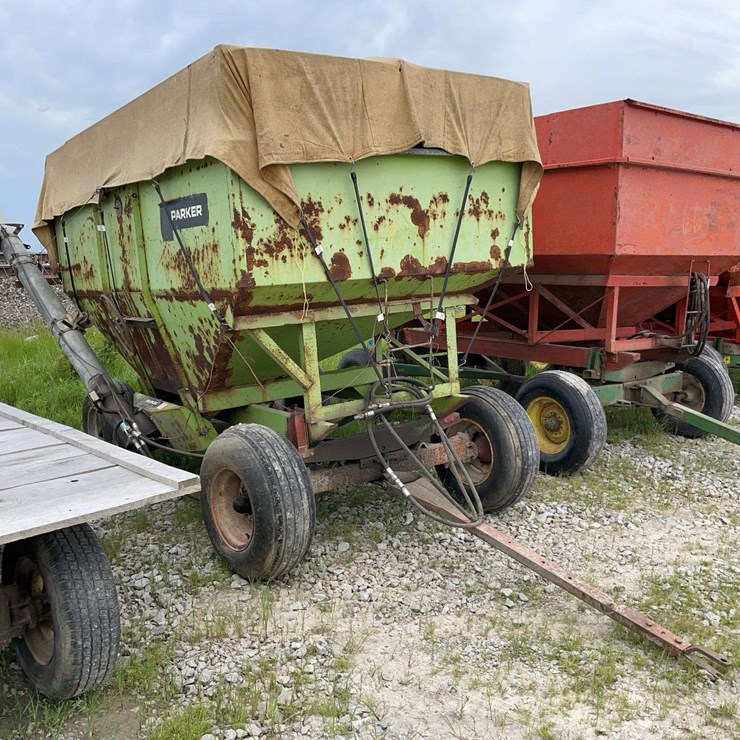 Parker Seed Wagon with Hyd. Seed Auger, Electric Control, with extend spout