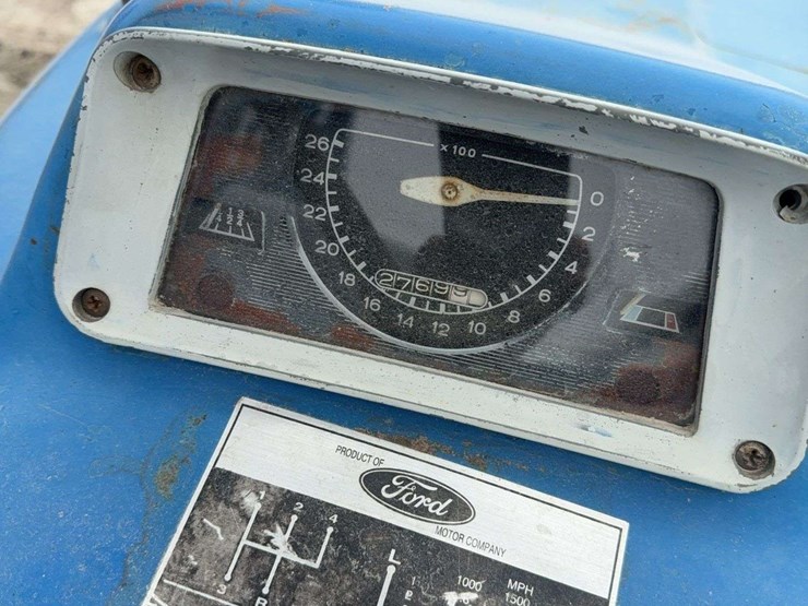 1965-ford-3000-image-9