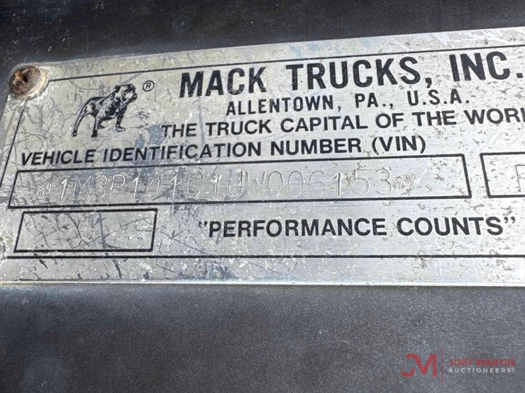 1988-mack-rd688s-image-44