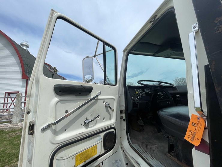ford-l7000-image-89