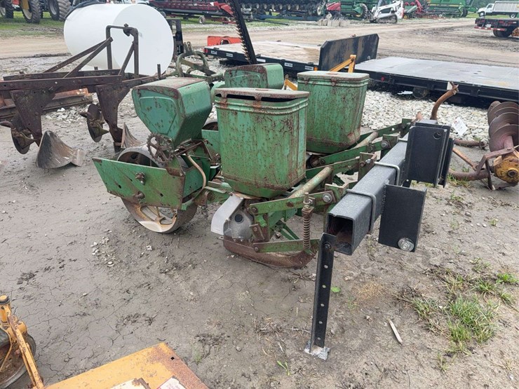 john-deere-2-image-1