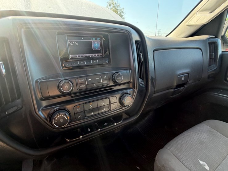 2015-chevrolet-silverado-1500-image-10