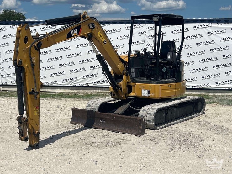 caterpillar-305e-mini-excavator-image-1