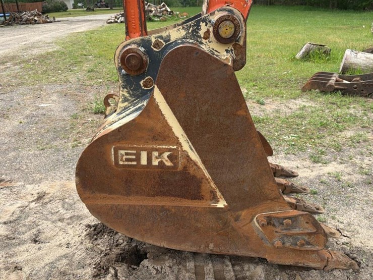 2012-hitachi-zx160-image-14