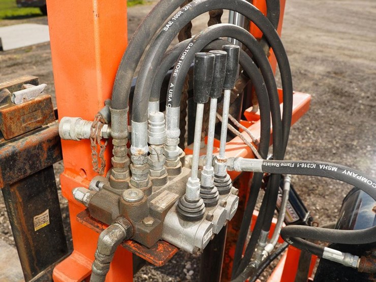 #107-•-2006-rough-terrain-walk-behind-forklift-image-16