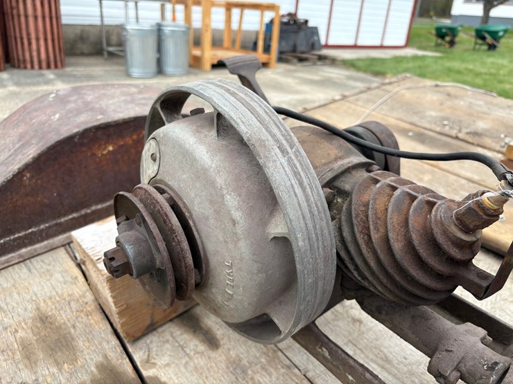 #5533-•-old-gasoline-engine-image-5