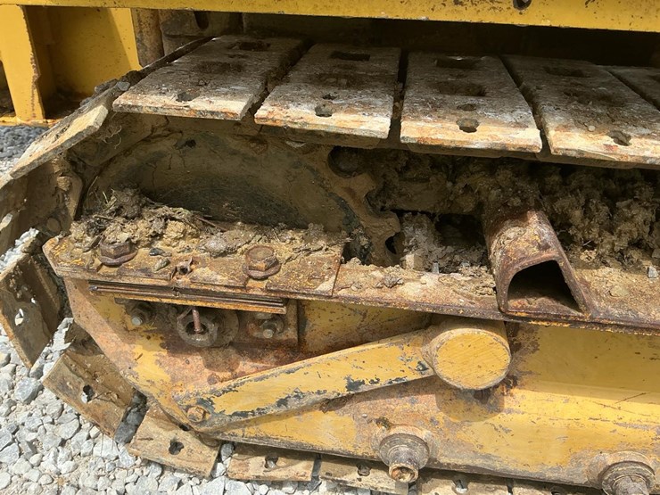 #121-•-2014-magnatrac-mh-7000-crawler-loader-image-72