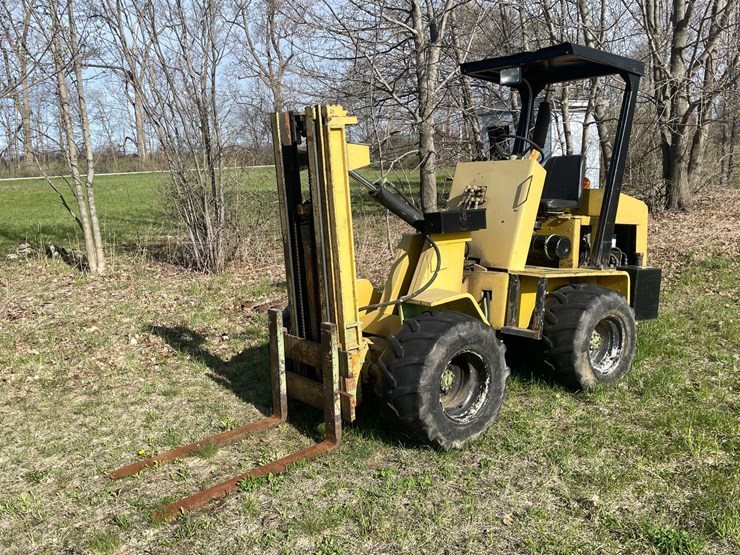 #5498-•-1978-swinger-forklift-image-1