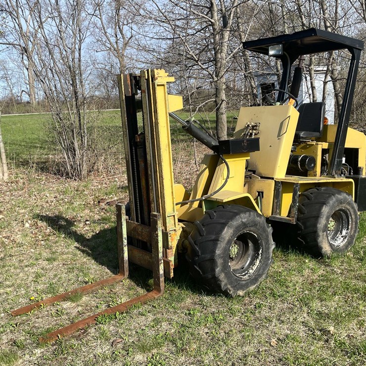 #5498 • 1978 Swinger Forklift