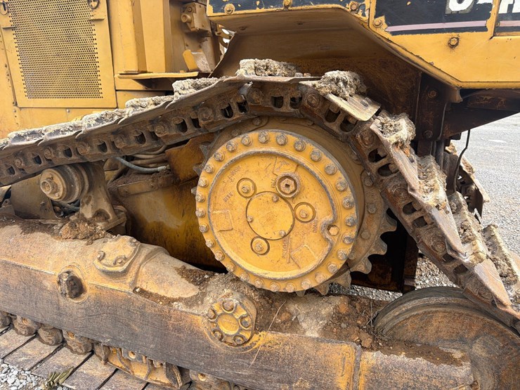 caterpillar-d4h-xl-image-9