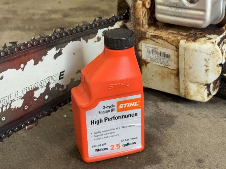 stihl-ms-291-chainsaw-with-stihl-2-cycle-engine-oil-image-9