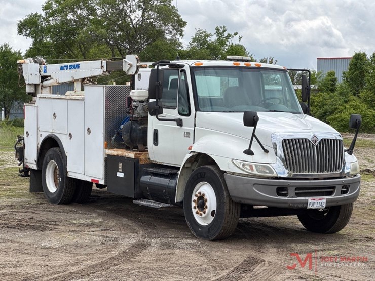 2004-international-durastar-4300-image-1