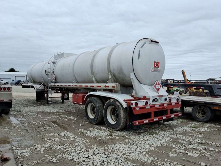 1987-trailmaster-tanker-image-13