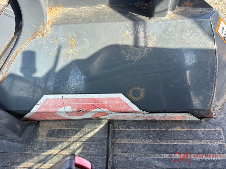2013-deere-310k-ep-image-28