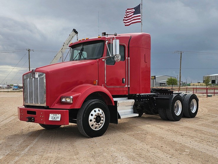 kenworth-t800-image-2