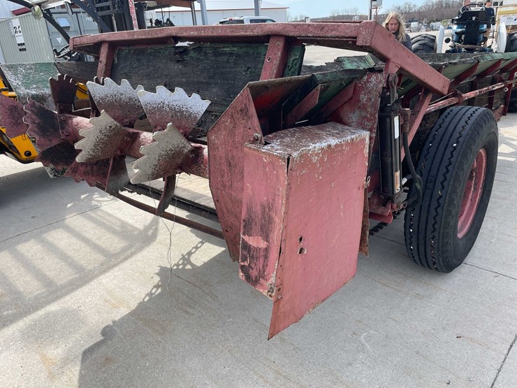 #5512-•-manure-spreader-image-5
