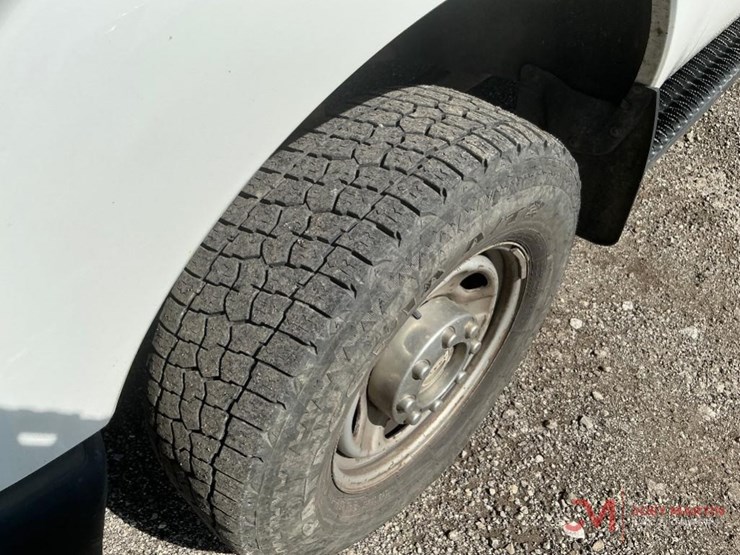 2012-ford-f250-xl-image-3