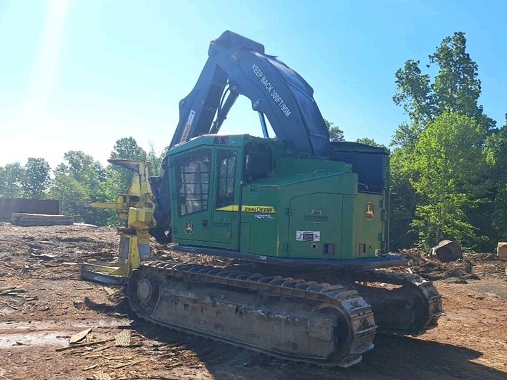 2016-deere-853m-image-3