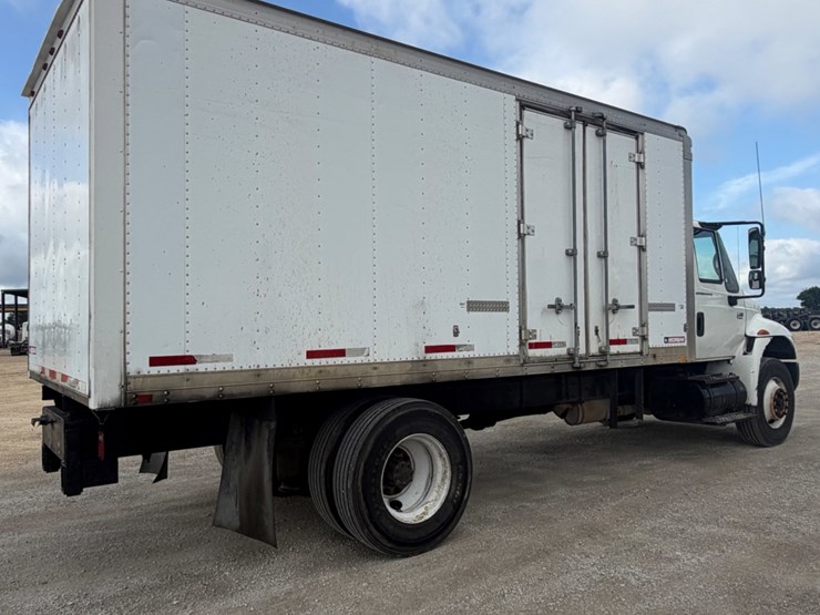 2008-international-durastar-4400-image-5