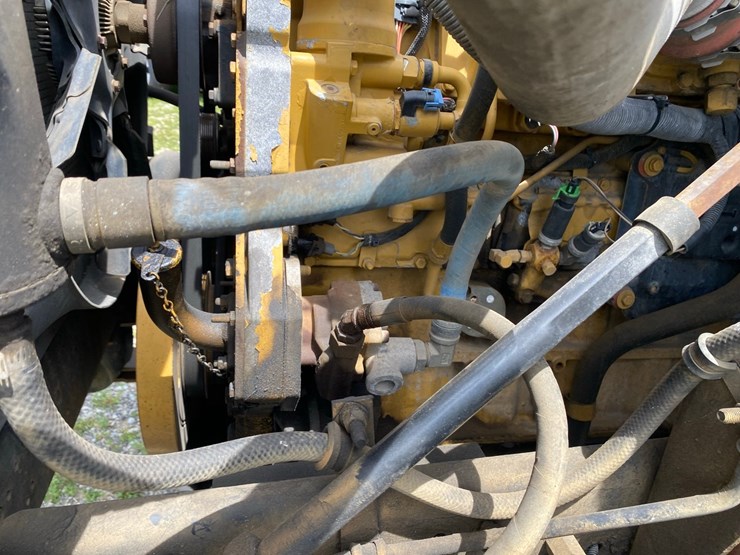 2002-gmc-6500-dump-truck-image-40