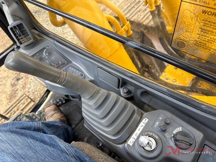 1999-deere-330-lc-image-34