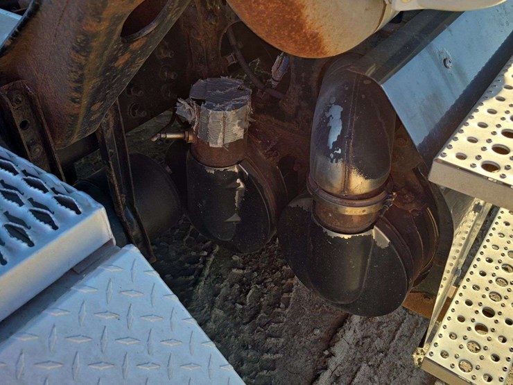 2014-freightliner-cascadia-125-image-16