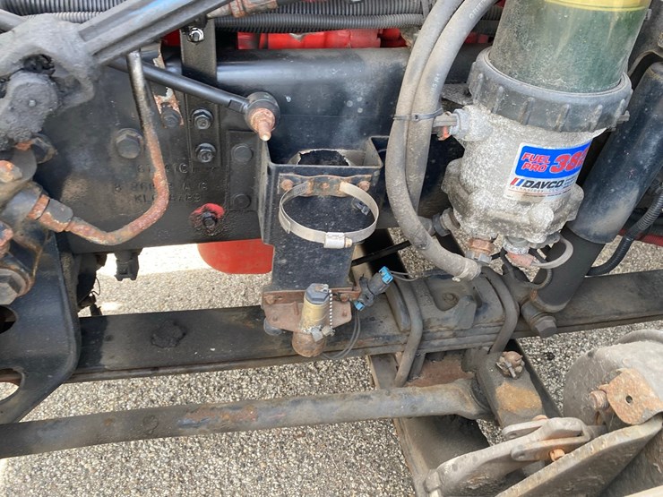 2019-international-lt625-day-cab-semi-tractor-image-37