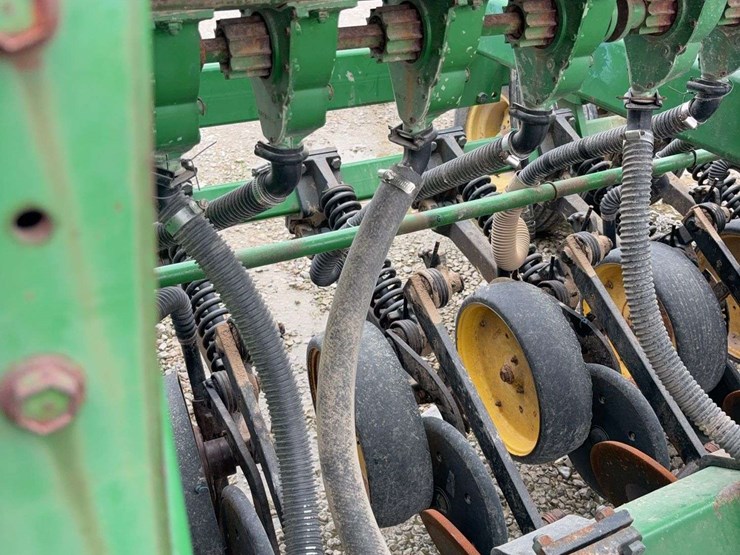 john-deere-750-image-14