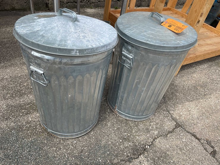 #4185-•-(2)-metal-trash-cans-with-lids-image-5