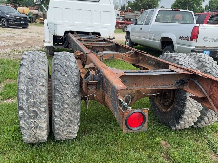 1979-gmc-7000-image-7