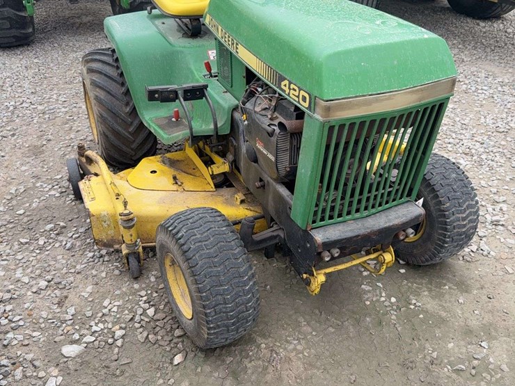john-deere-420-image-1