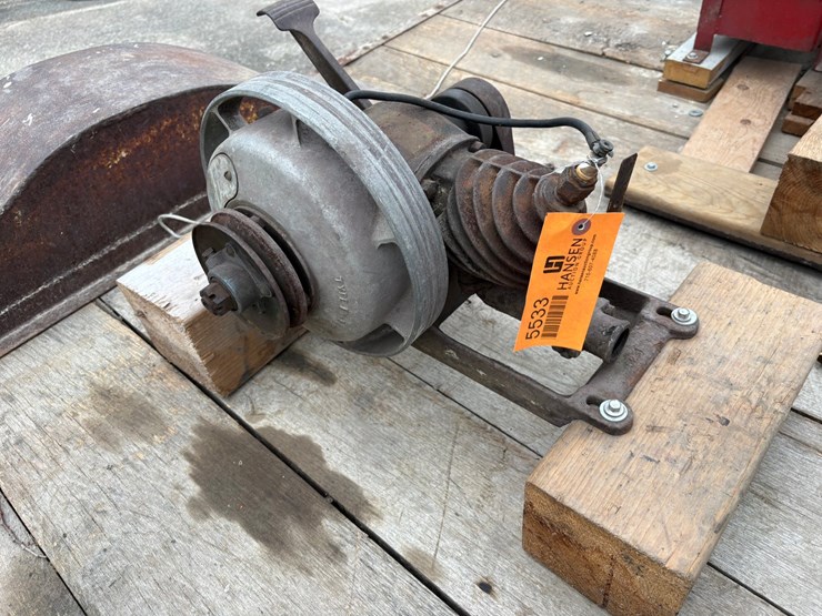 #5533-•-old-gasoline-engine-image-2