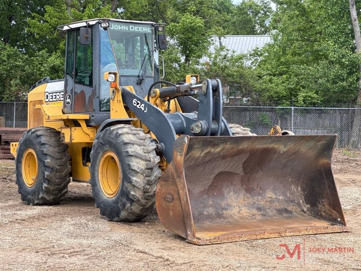2004-deere-624j-image-1