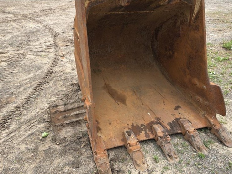 2012-hitachi-zx160-image-15