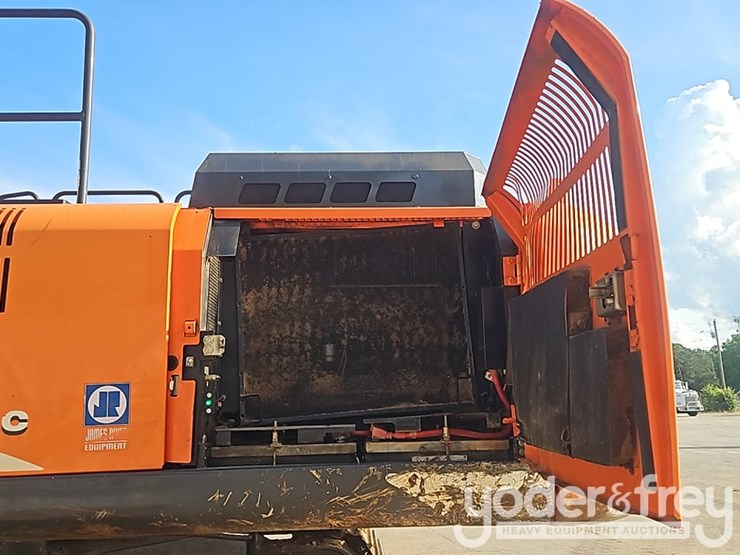 2018-hitachi-zx350-image-25